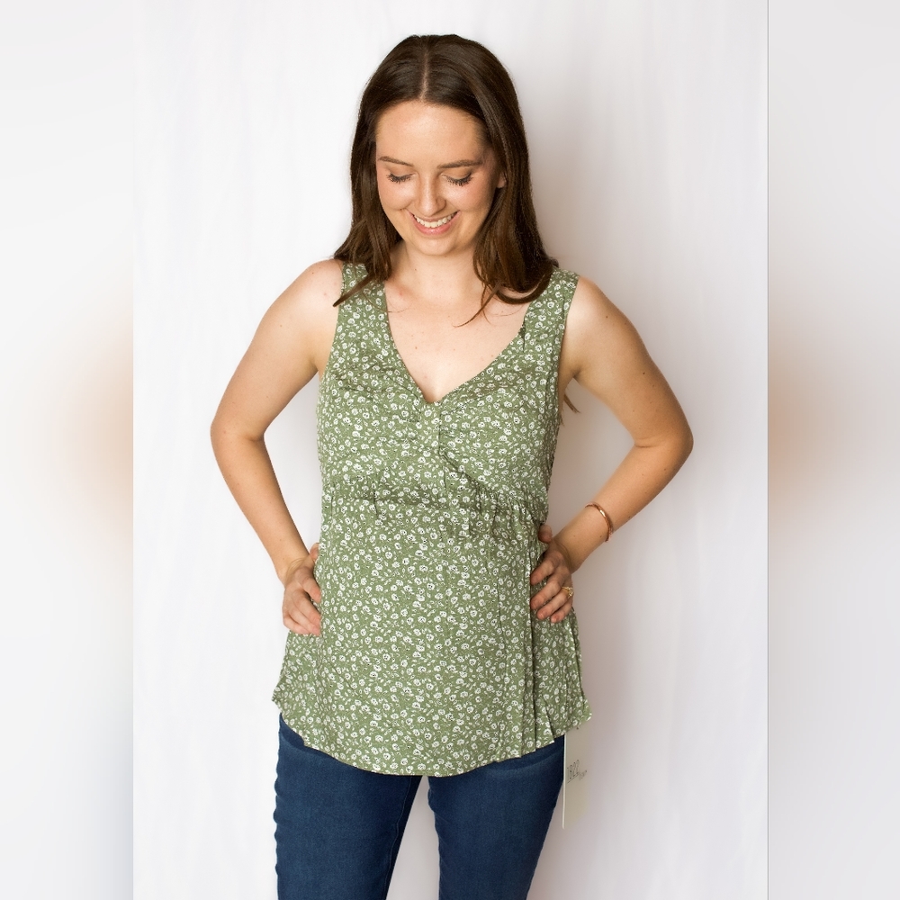 Maternity Friendly Green Floral Tank Top NWT V-neck